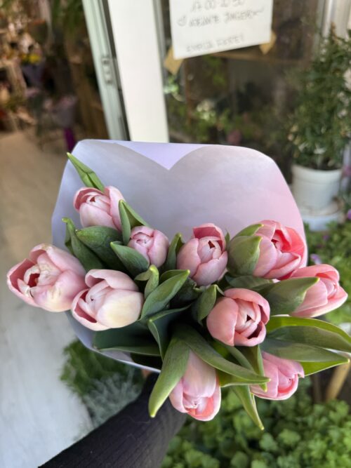 Pomo tulipanes rosas