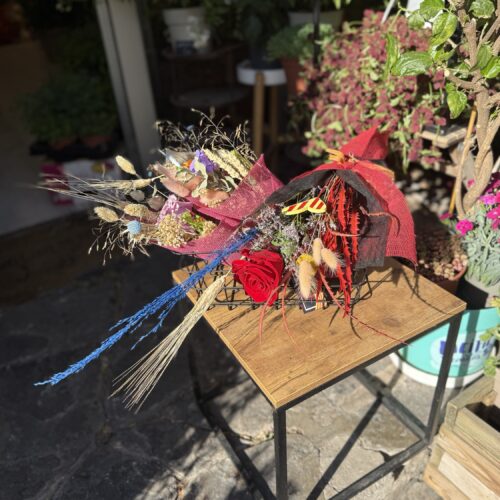 Rosa preservada de Sant Jordi con decoración rústica