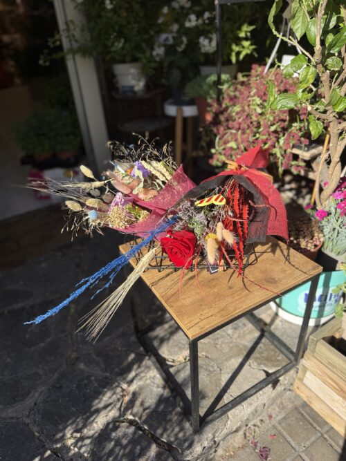 Rosa preservada de Sant Jordi con decoración rústica